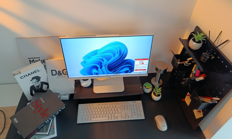 ASUS All-In-One PC V470