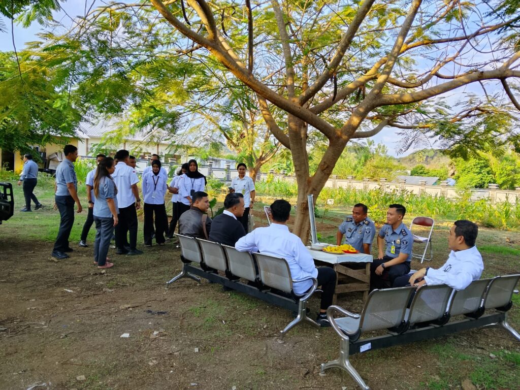 Keseruan Di Kanim Labuan Bajo