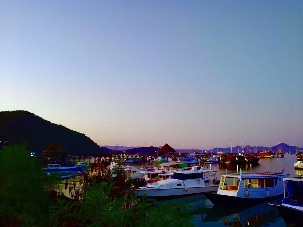 Suasana Pagi Di Labuan Bajo