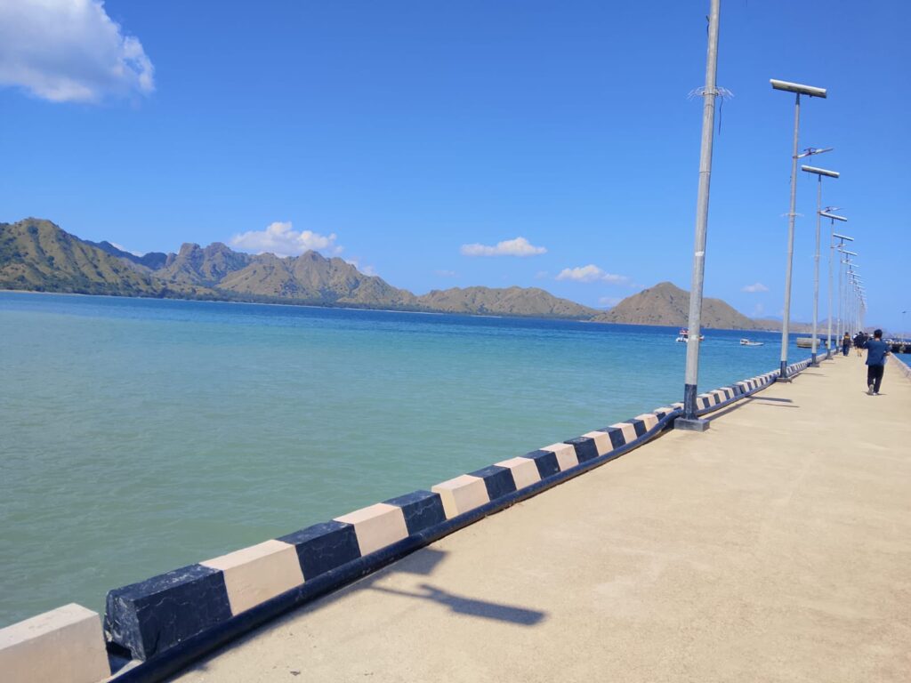 Dermaga Pulau Komodo