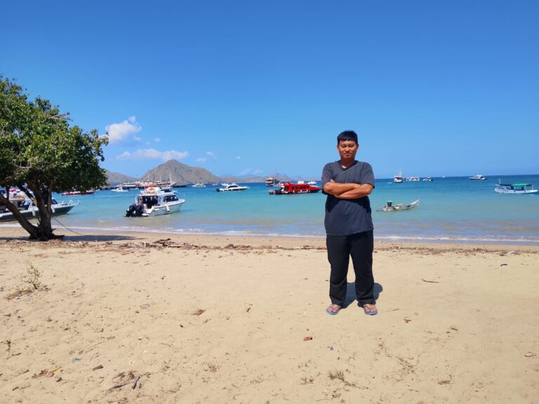 Pantai Indah Pulau Komodo