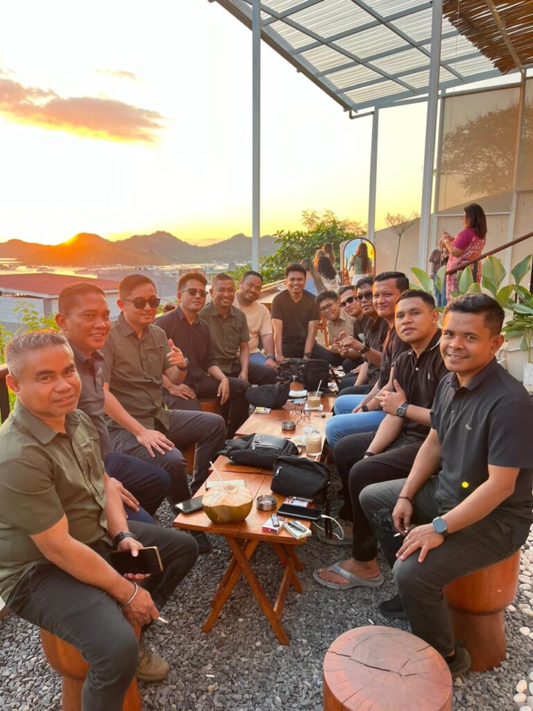 Tempat Makan Dekat Puncak Waringin