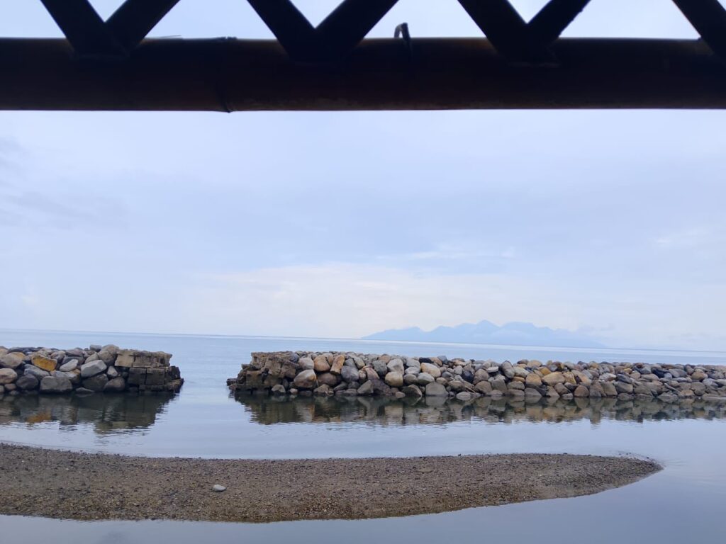 Rumah Makan Tepi Laut Maumere