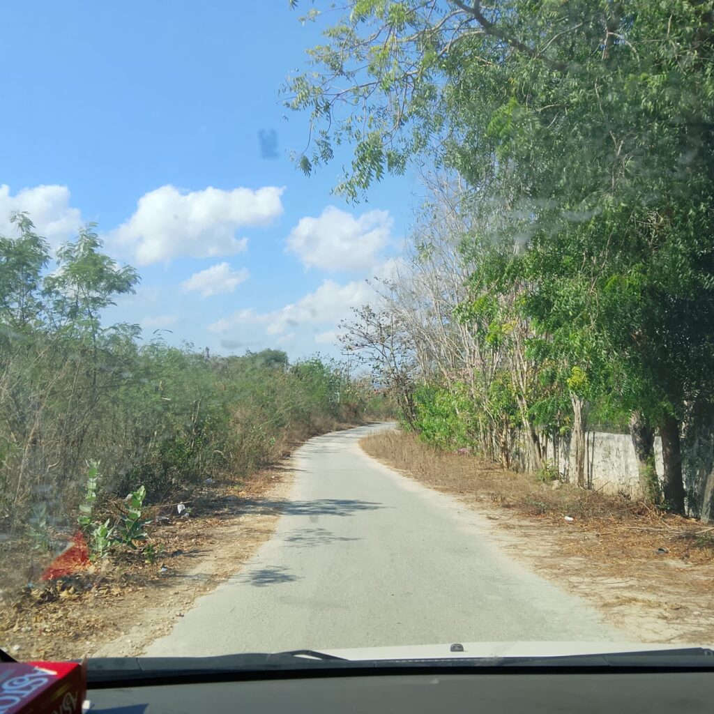 Jalan Menuju Pantai Kita
