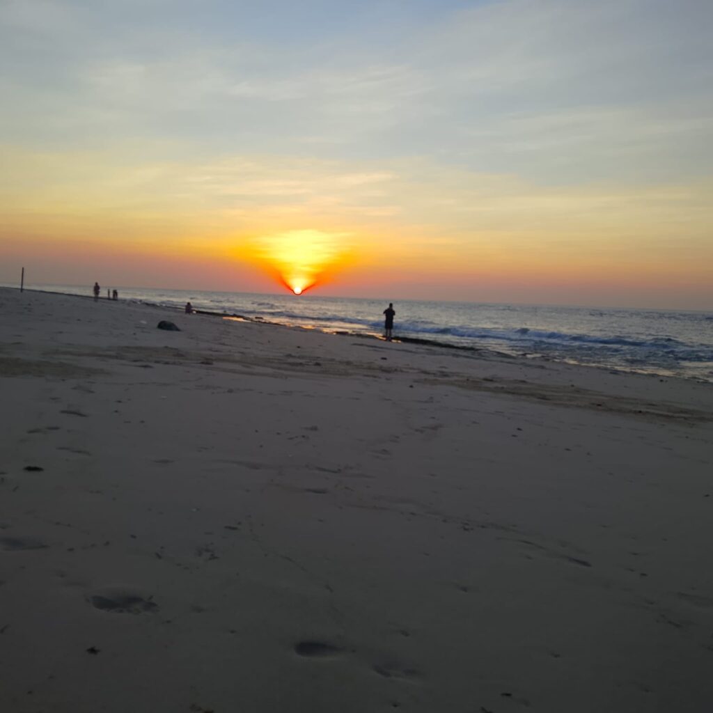 Sunset Indah Di Pantai Kita Sumba Barat Daya